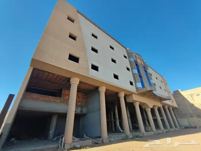 عماره كبيره غير مكتمله التشطيب للبيع سوم 13مليون 1