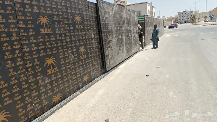 تسوير المشاريع تركيب بنر 8