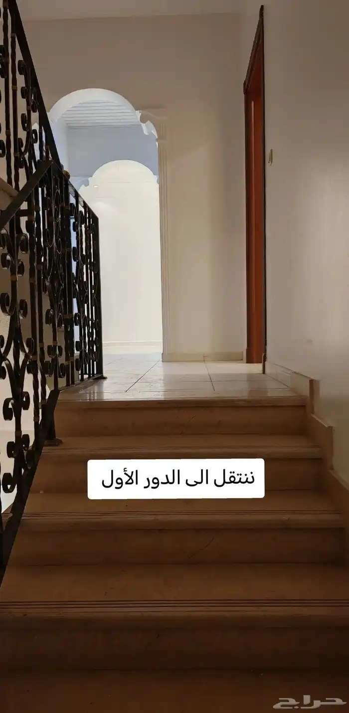 للبيع فيلا مميزة بموقع مكتمل الخدمات بحي إشبيليا 12