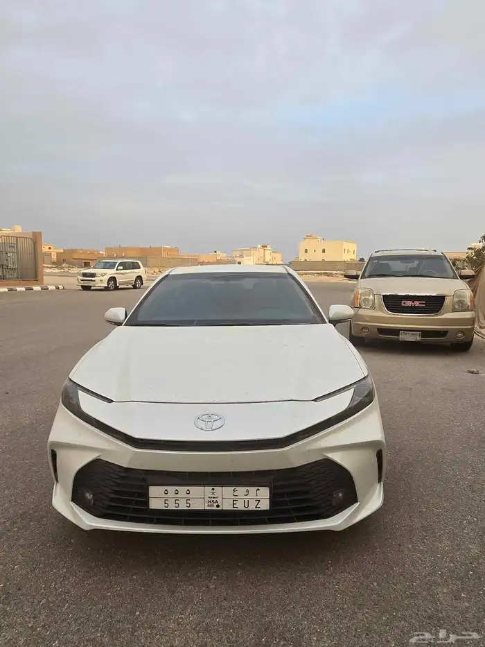 تويوتا كامري ماشي 6000 الاف فقط بدي وكالة 0