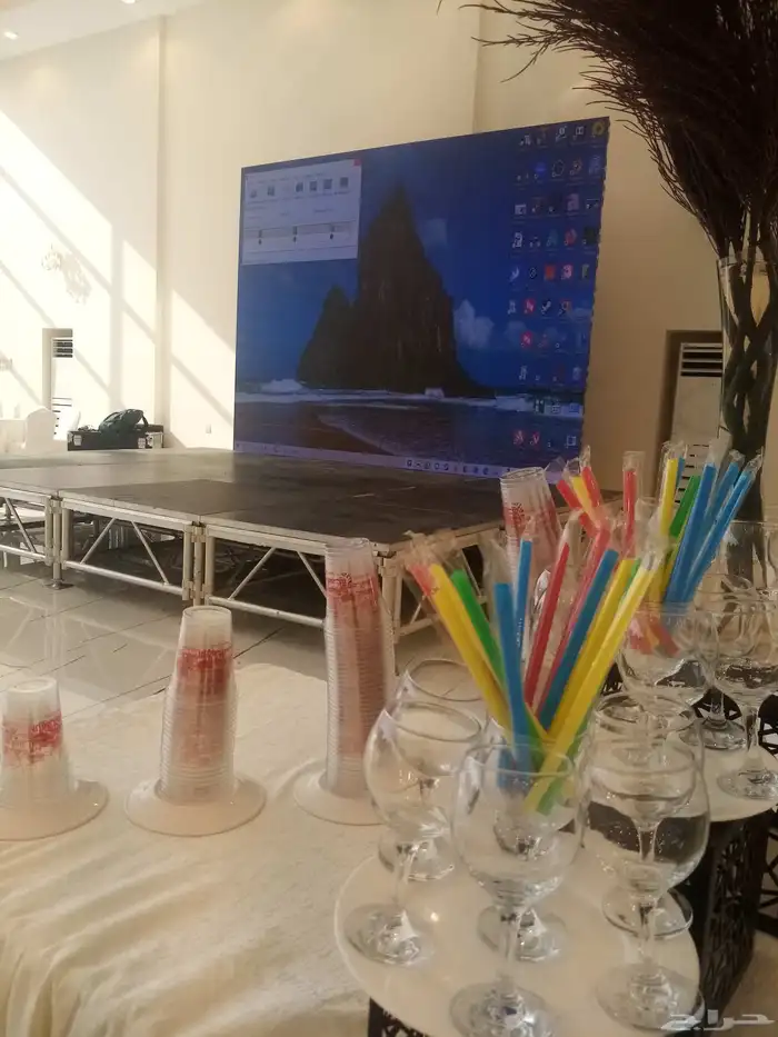 تأجير شاشات عرض 2