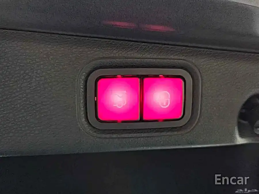 مرسيدس E300 4MATIC 2020 20