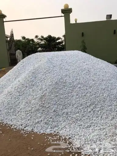 بحص ابيض ورمل ابيض واحمر وصبيز واسفلت 1