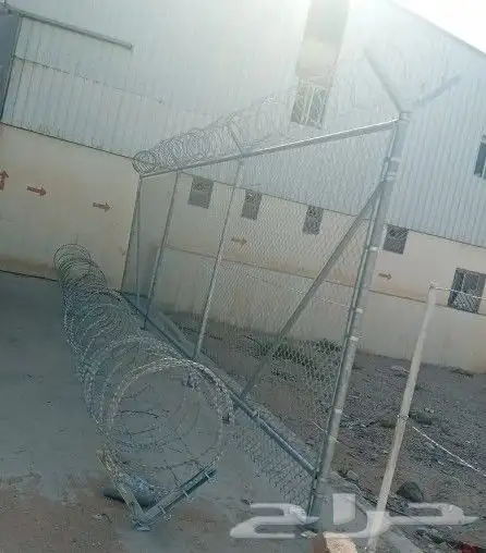 نقوم بتوريدوتركيب جميع انواع الشبوك 4