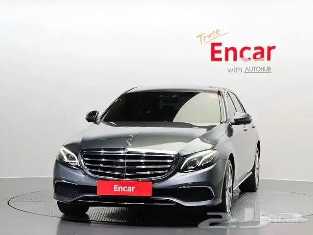 مرسيدس E300 4MATIC 2020 1