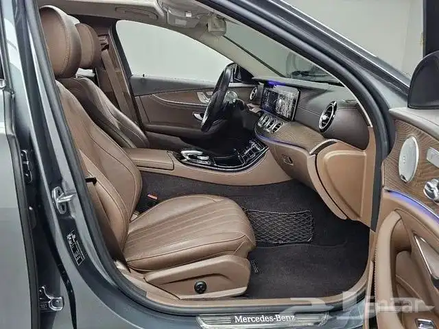 مرسيدس E300 4MATIC 2020 17