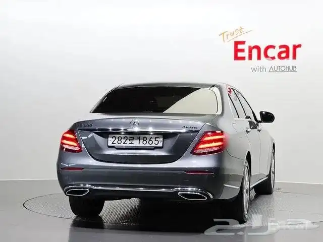 مرسيدس E300 4MATIC 2020 5