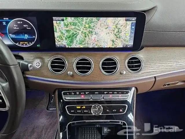 مرسيدس E300 4MATIC 2020 12