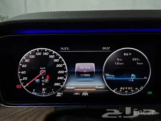 مرسيدس E300 4MATIC 2020 7
