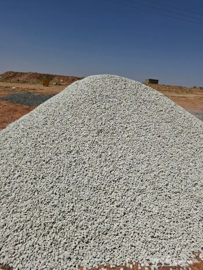 بحص ابيض ورمل ابيض واحمر وصبيز واسفلت 2