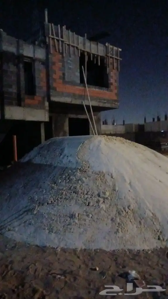 رمل ابيض بطحة تيماء صندوق 26متر حمول فل. بطحه نضيف ابيض 4