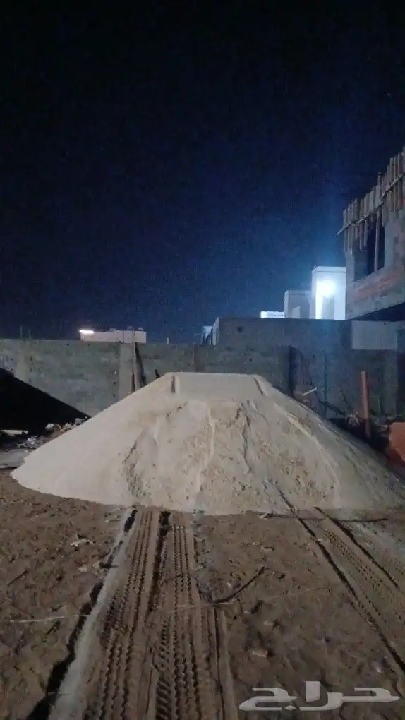 رمل ابيض بطحة تيماء صندوق 26متر حمول فل. بطحه نضيف ابيض 3