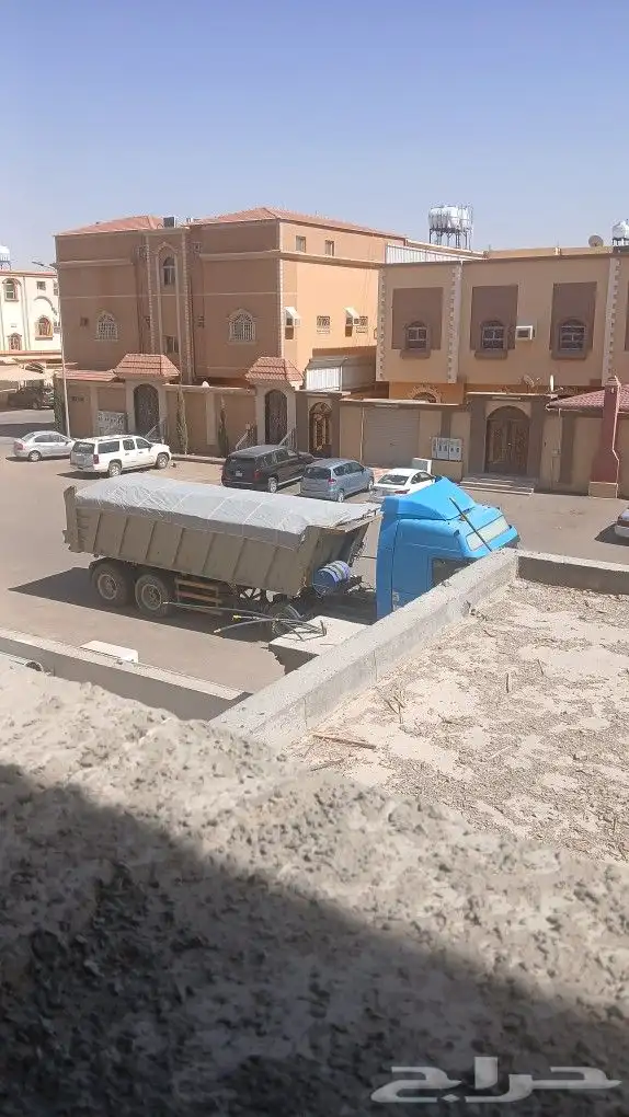 رمل ابيض بطحة تيماء صندوق 26متر حمول فل. بطحه نضيف ابيض 0