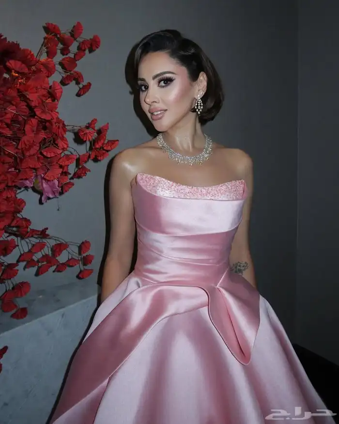 تشكيله من فساتين السهرة 16
