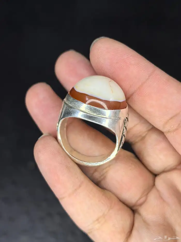 خاتم فضة بحجر عقيق مميز تفصيل يدوي 3