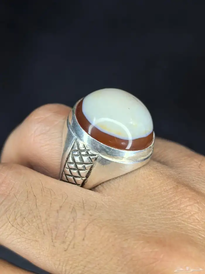 خاتم فضة بحجر عقيق مميز تفصيل يدوي 2