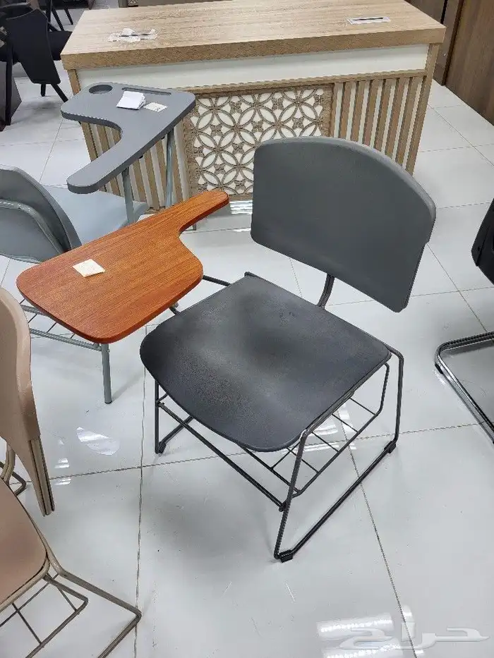 كراسي محاضرات 8