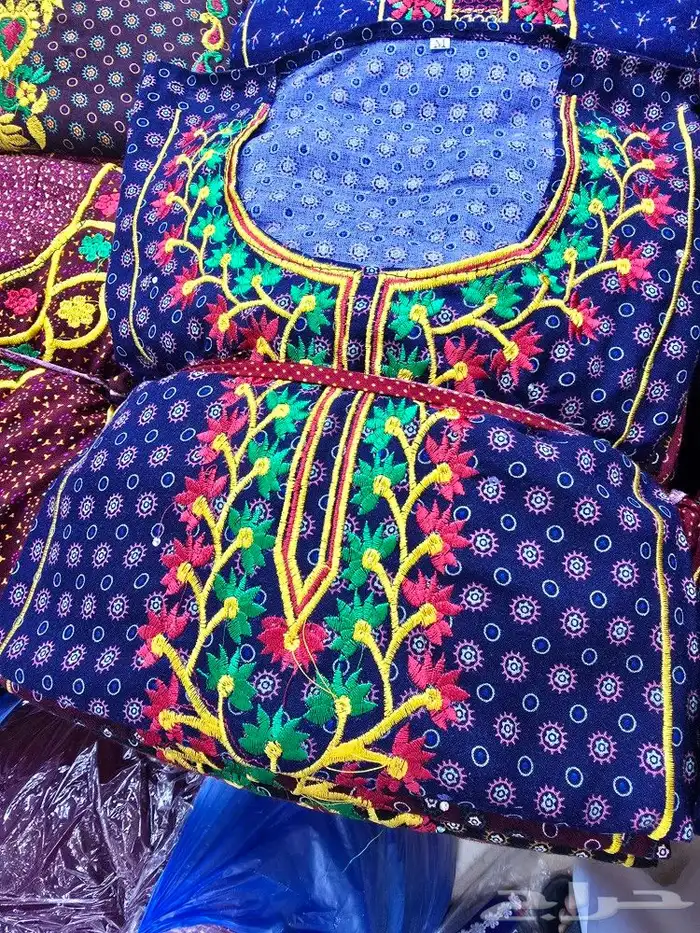 ملابس نسائي 35