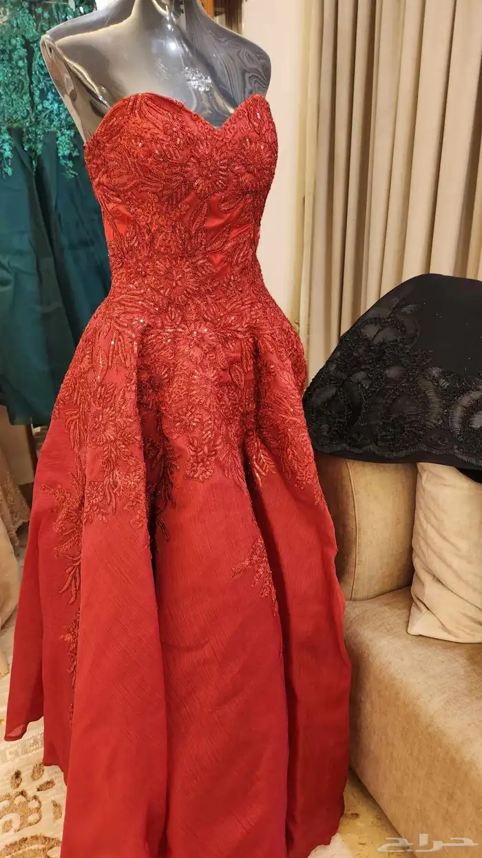 فستان احمر فخم 1