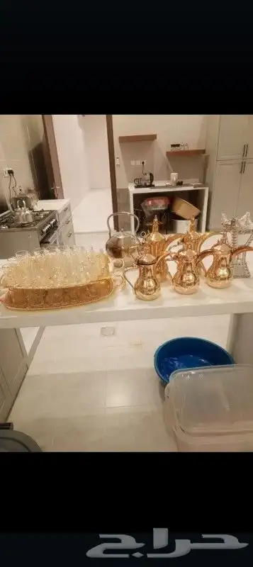 قهوجيين وصبابين كراسي وطاولات سماعات زل ملكي كراسي ملكي 2
