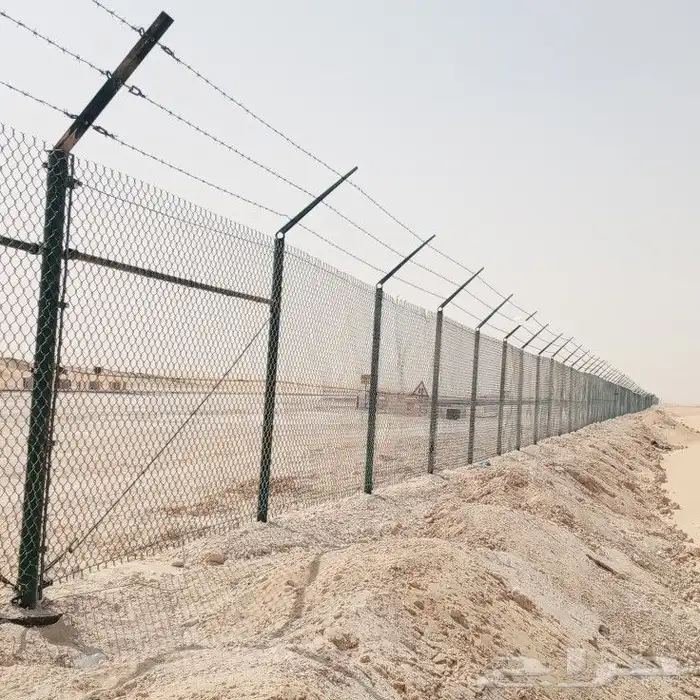 مقاول شبوك ومظلات وهناجر 0