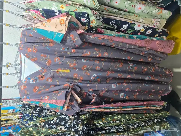 ملابس نسائي وبناتي 21