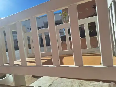سرير هزاز يكفي الين سنه ب220 جديد استخدام بسيط 1