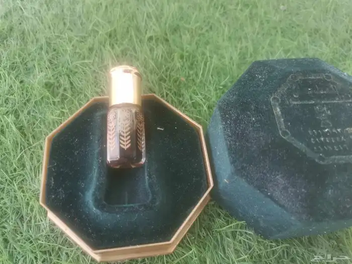 أدهان عود ب انواعها وخلطات عنبر ومسك وياسمين وورد وزعفران 2