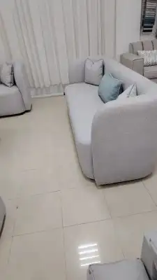 فني تفصيل وتنجيد جميع انواع الكنب والستائر 44