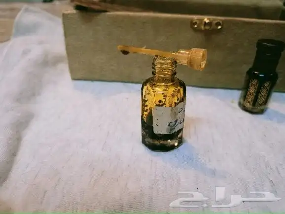 أدهان عود ب انواعها وخلطات عنبر ومسك وياسمين وورد وزعفران 16