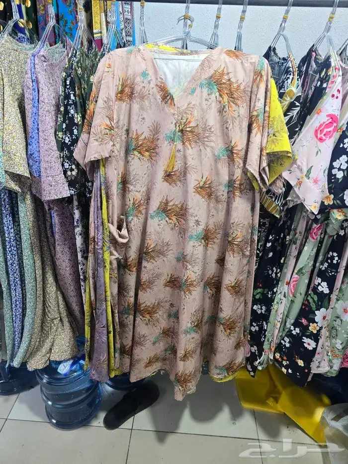 ملابس نسائي وبناتي 25