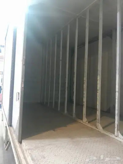 صندوق دينا بحاله ممتازه للبيع الجبيل لتواصل 5