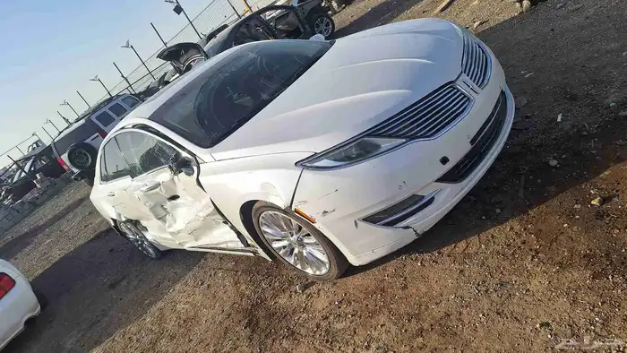 لينكون Mkz قطع غيار فقط 3