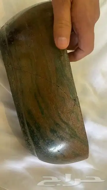 حجر عقيق أثري عباره عن وعاء وزنه سته ونص كيلوجرام جميل جدا 4