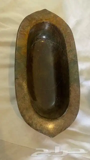 حجر عقيق أثري عباره عن وعاء وزنه سته ونص كيلوجرام جميل جدا 3