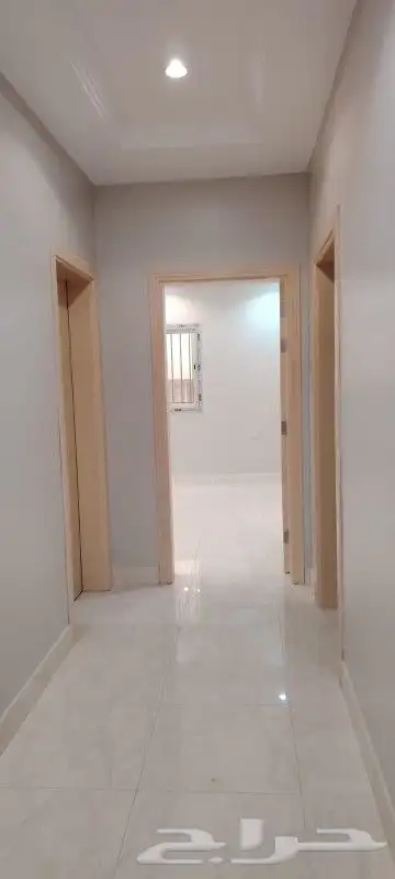 شقه للايجار الحمدانيه عدد 2 من 3 غرف عدد 2 من خمس غرف 3