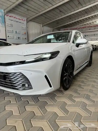 تويوتا كامري لومير موديل 2025 4