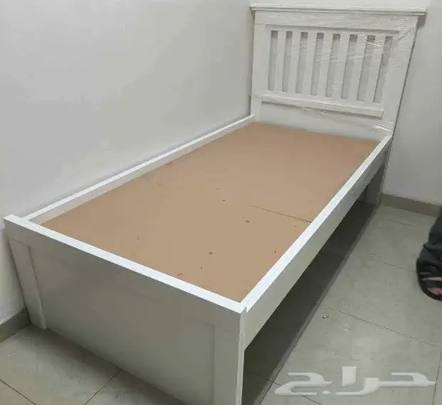 سرير نفر خشب 0
