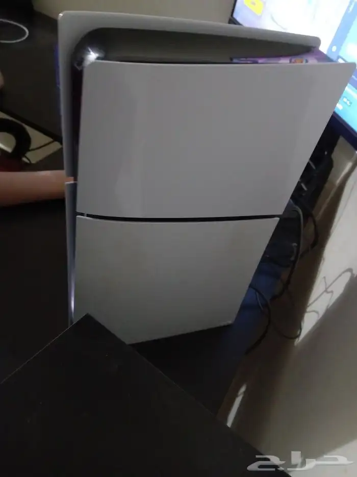أعرض لكم PS5 سلم ون 1مع يد PS5مع جميع اسلاكه PS5 تدعم 120FPS 4