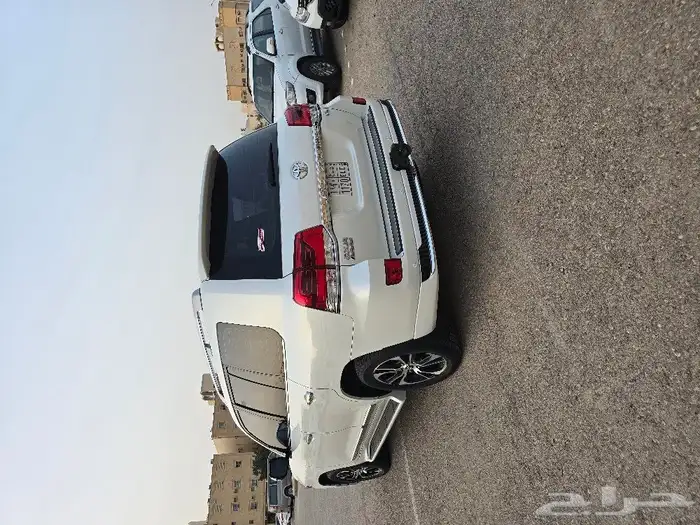 لاندكروزر 2021 فل كامل مالك الأول 3