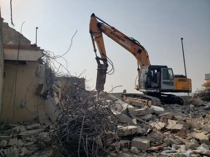 بكلين لهدم العماير وترحيل 1
