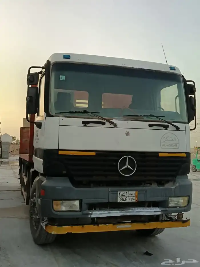 شاحنة برافعة 2