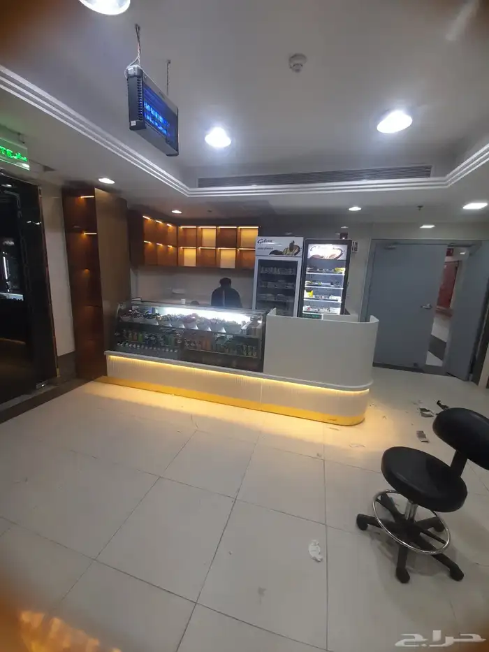 تفصيل ديكورات نجاره واعمال محلات ومكاتب 1