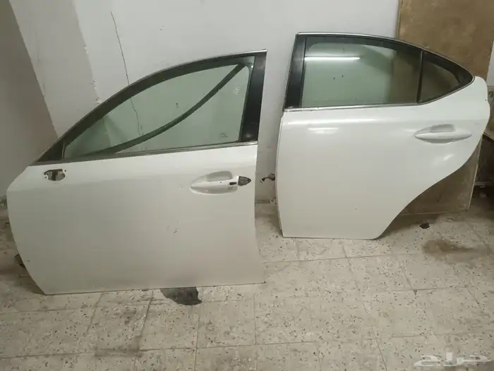 للبيع قطع غيار IS ارنوب 2007-2012 0