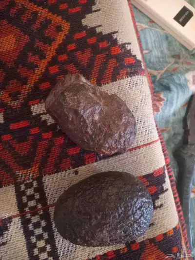 للبيع حجر نيزك 4