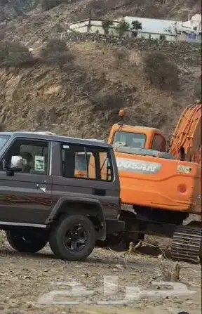 بكلين بناء حجر ثمايل قص اراضي هدد مباني سكنيه 0