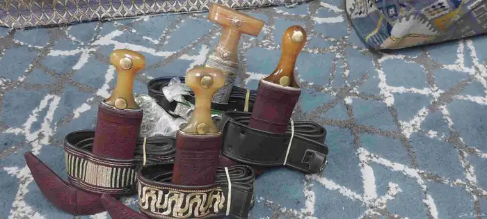 خناجر وجنابي 0