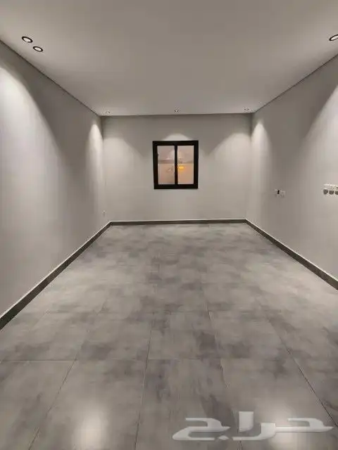 فيلا مع شقه في حي الصالحيه 3
