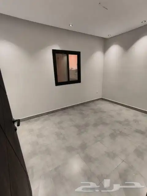 فيلا مع شقه في حي الصالحيه 2