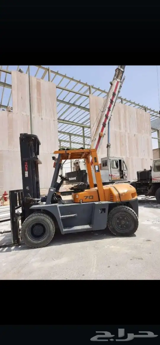 للإيجار رافعات شوكية(فوركلفت )forklift 2